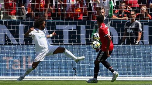 Manchester United vence, de momento, al Real Madrid con este golazo