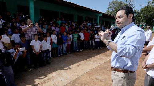 Jimmy Morales: "Me da vergüenza, estoy como patojo pidón"