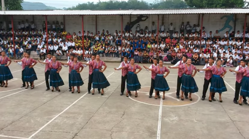 Se viraliza baile de estudiantes de Chicacao al ritmo de la marimba