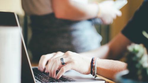 Busca en Google la casa de su madre fallecida y se lleva una sorpresa