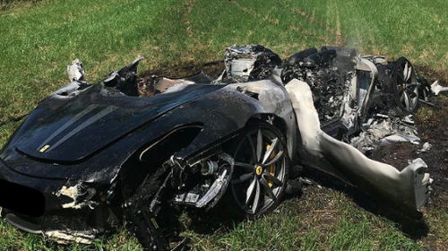 Compr&oacute; un Ferrari y a la hora lo ten&iacute;a destruido 