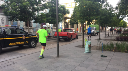 Video: Conductor ebrio choca en la zona 1 durante la madrugada