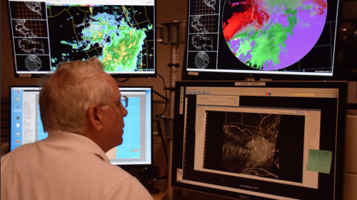 Declaran estado de emergencia en Florida por tormenta tropical Emily