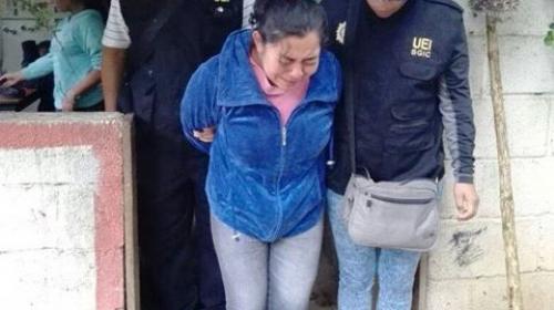 Capturan a mujer que habr&iacute;a vendido fotos de su hija de 5 a&ntilde;os desnuda