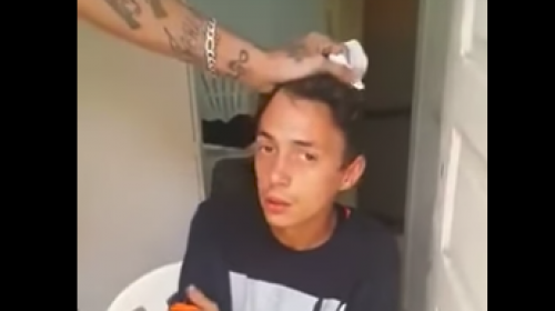 Entra a robar en un estudio de tatuajes y le dan este escarmiento 