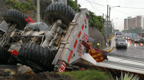 ¿Qué pasará con la grúa que bloqueó el tráfico en el Naranjo?