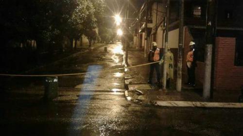 Aparece agujero de tres metros de profundidad en la zona 7