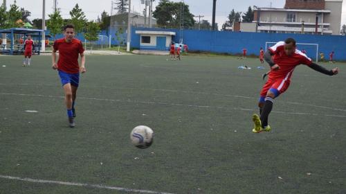 El hijo de Jimmy Morales busca fortuna en el fútbol profesional 