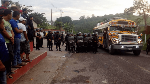 Manifestación en Santa Rosa termina con capturas e intoxicados