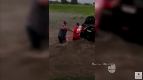 Guatemalteco salv&oacute; la vida de un beb&eacute; durante una tormenta en Texas 
