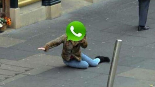 Los "memes" se burlan de la ca&iacute;da de WhatsApp