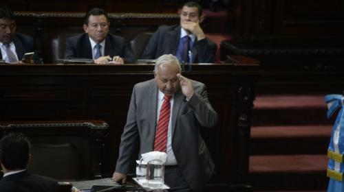 Ministro defiende mejoras salariales: "Ganaba muy poquito"