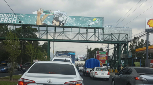 Accidente provoca caos en salida hacia el Atl&aacute;ntico