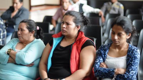 Salvadoreñas narran cómo eran extorsionadas desde Guatemala 