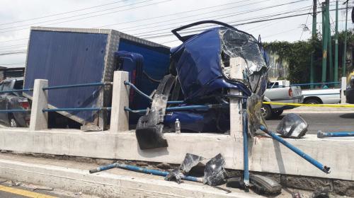 Caos en Mixco, Roosevelt y Perif&eacute;rico por accidente en Interamericana