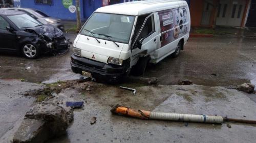 Conductor ebrio provoca accidente en la zona 12