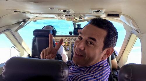 Reparar&aacute;n un helic&oacute;ptero para Jimmy Morales