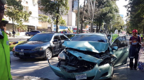 Tarde accidentada: Choques en zona 10 y rutas a El Salvador y Pacífico