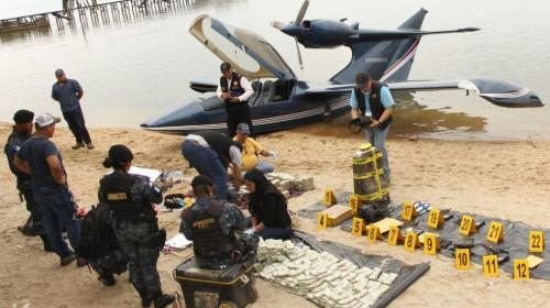 Localizan m&aacute;s de un mill&oacute;n de d&oacute;lares en avi&oacute;n ultraligero en Izabal
