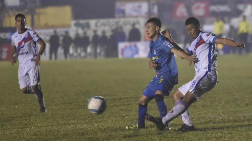 Cob&aacute;n y Xela empatan en el acceso a las semifinales del Apertura 2017