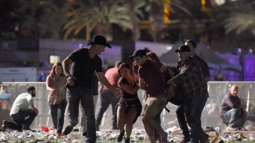 Matanza en Las Vegas deja 59 muertos en tiroteo m&aacute;s letal en EE.UU.