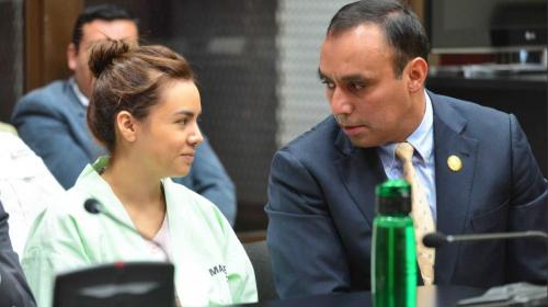 Viuda de Byron Lima sale del país y es colaboradora eficaz del MP