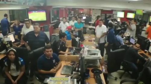 El drama de una sala de redacci&oacute;n hondure&ntilde;a tras el gol de Costa Rica