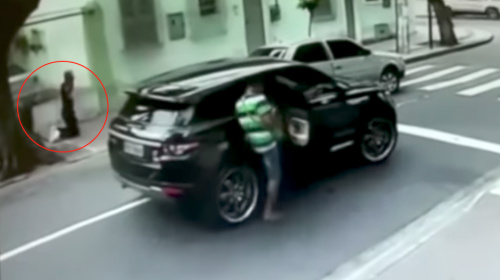 A punta de pistola le roban su veh&iacute;culo a futbolista brasile&ntilde;o