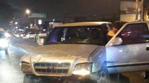 Conductor ebrio atropella a una agente de la PMT en Mixco