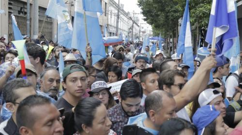 Así se suman más establecimientos a la campaña contra los diputados