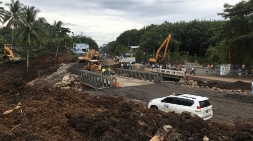 Rehabilitan paso en Cuyotenango luego de hundimiento