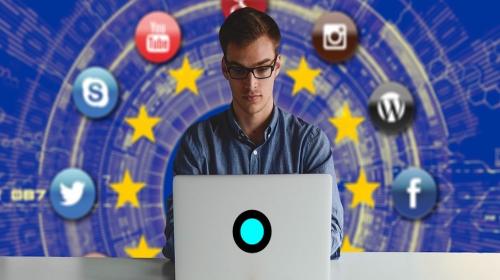 La aplicaci&oacute;n Grindr compart&iacute;a hasta la informaci&oacute;n de VIH de usuarios