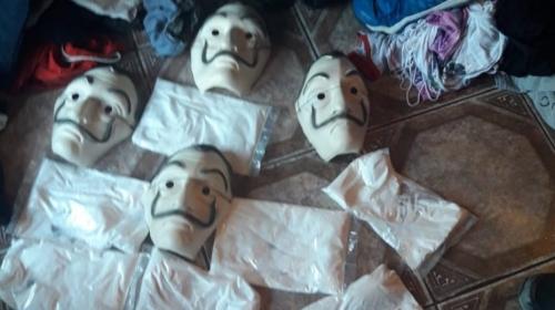 Atrapan a banda que preparaba robo con m&aacute;scaras de &ldquo;La casa de papel&rdquo;