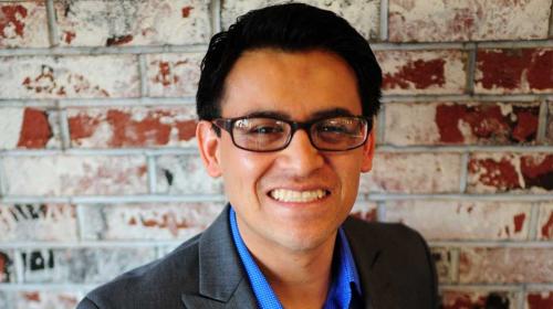 Migrante guatemalteco hace historia, se convierte en alcalde en EE.UU.