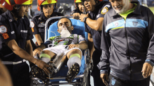 Trasladan a un hospital a José Contreras después de fuerte golpe