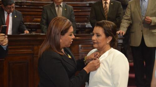 Nueva diputada sustituye a promotor del "pacto de corruptos"