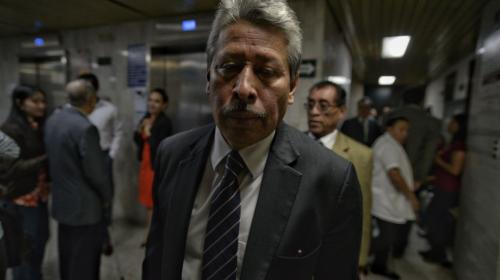 Polémico exdiputado del FRG se entrega a la justicia