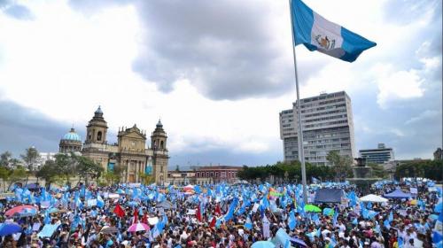 Convocan a #LaPLaza para pedir la renuncia de Jimmy Morales