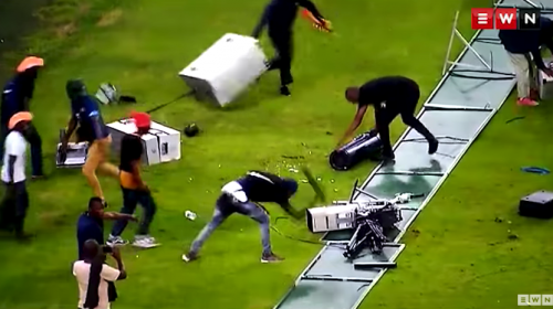 Violencia en el fútbol: fanáticos enloquecen tras derrota de su equipo