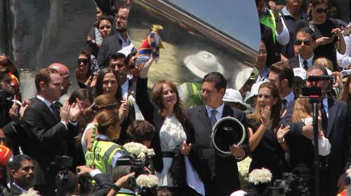 Masiva despedida del alcalde Álvaro Arzú en el Palacio Municipal