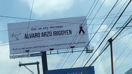 Las vallas publicitarias que tambi&eacute;n despidieron a &Aacute;lvaro Arz&uacute;