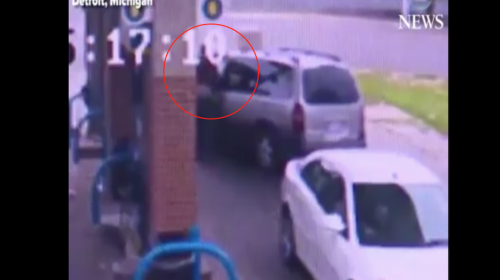 Ni&ntilde;a de siete a&ntilde;os escapa de un carro en el momento en que lo roban