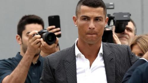 Cristiano Ronaldo salió de compras y paralizó Milán