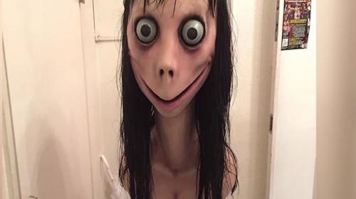 La historia de la mujer con patas de pollo que se apodera de WhatsApp