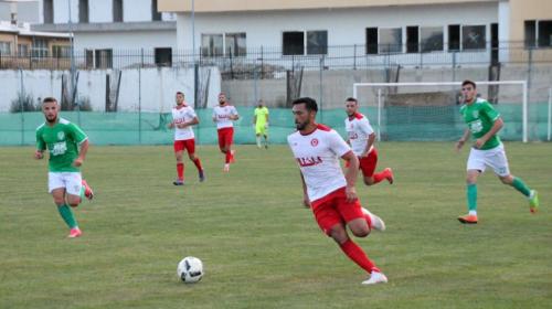 "El Bebote" debutó en el fútbol de Kosovo