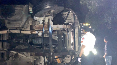 URGENTE: Bus extraurbano volc&oacute; en Las Ca&ntilde;as