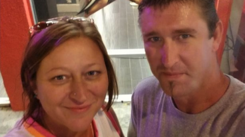 Ni&ntilde;os matan al novio de su madre al ver que la estaba estrangulando