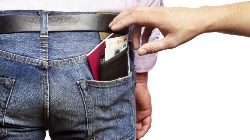 La ins&oacute;lita reacci&oacute;n de un ladr&oacute;n que fue captado por las c&aacute;maras