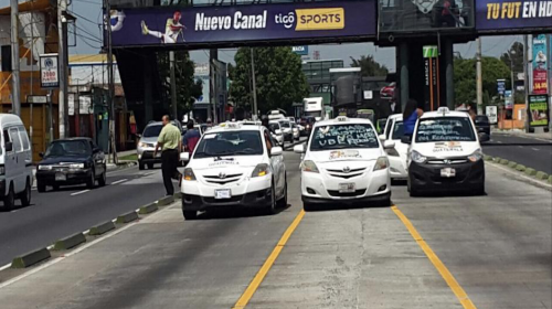 Taxistas anuncian manifestación que recorrerá la ciudad
