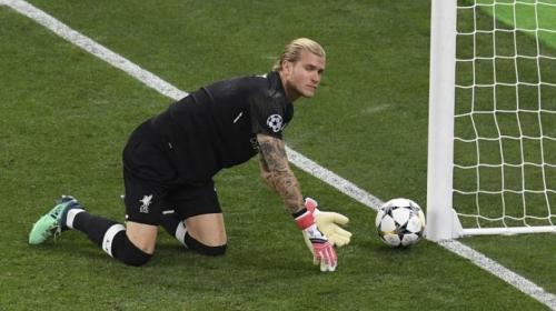El guardameta Loris Karius se muda de Liverpool
